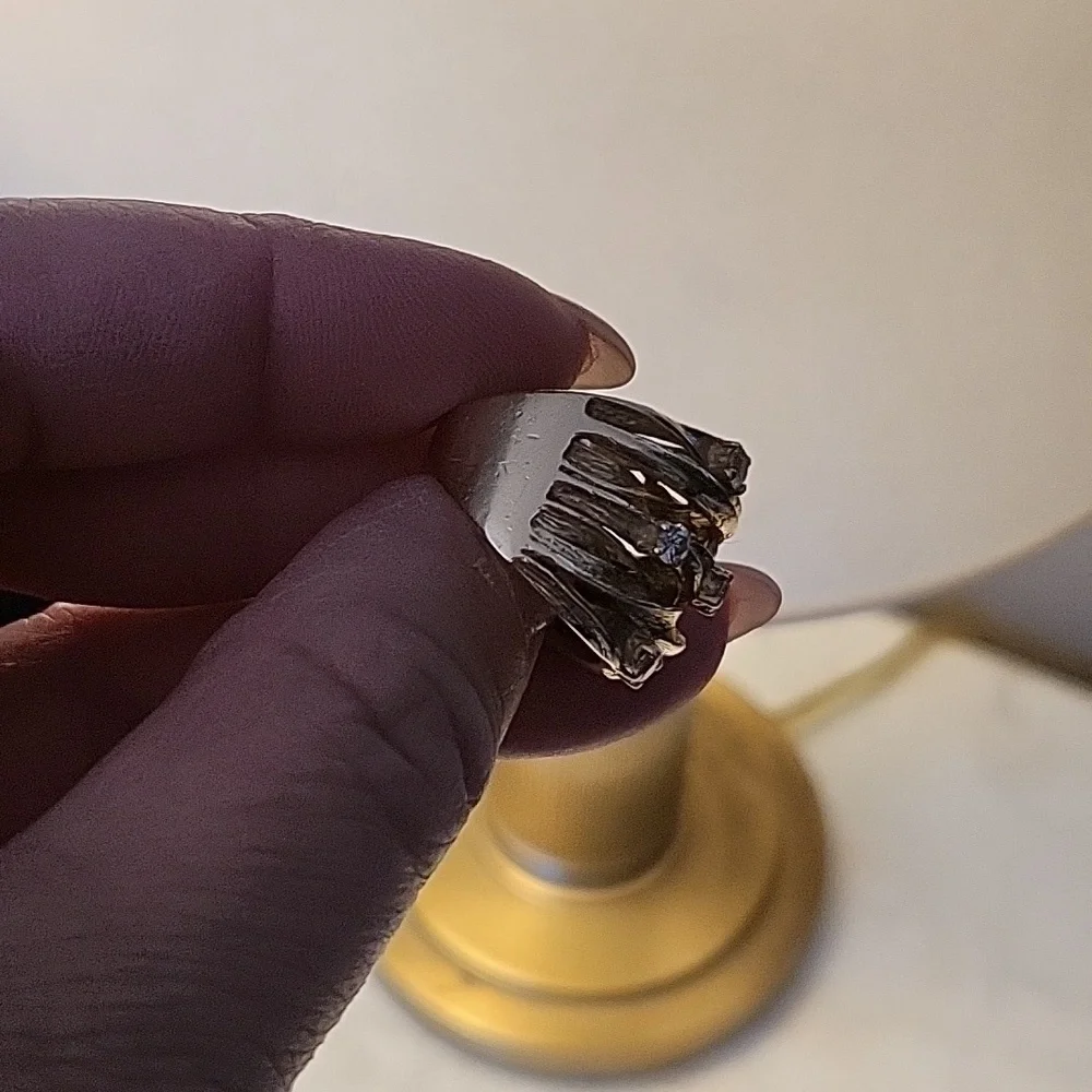 Ring - Picture 3 of 5